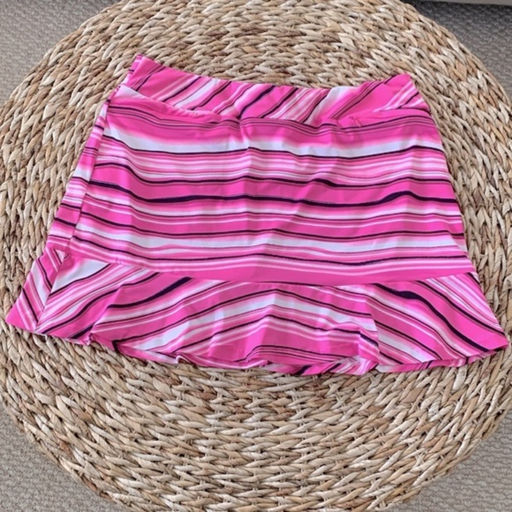 Tail Isla Wave Ruffle Hem Skort - Picture 5 of 14